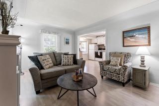 Peaceful Pastel - Cheerful Cottage Close to Pere Marquette and Muskegon Lake - Pet Friendly - 8