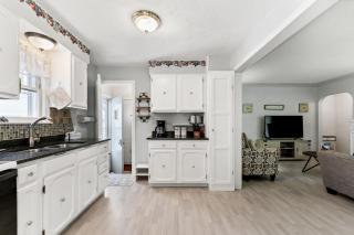 Peaceful Pastel - Cheerful Cottage Close to Pere Marquette and Muskegon Lake - Pet Friendly - 2