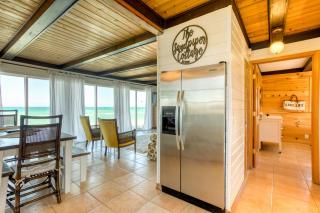 Sandpiper Cottage Beautiful Private Lake Michigan Frontage - Mears - 5