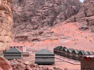 Desert Rock Wadi Rum - Wadi Rum - 6