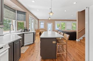 Experience luxury at Lakefront Villa - West Olive - 3