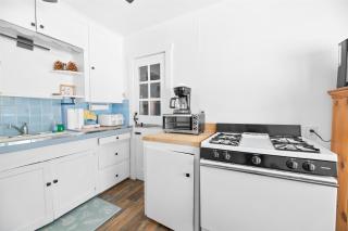 Chalet Des Ours -Comfortable and spacious home with WIFI! Close to everything! - Big Bear Lake - 5
