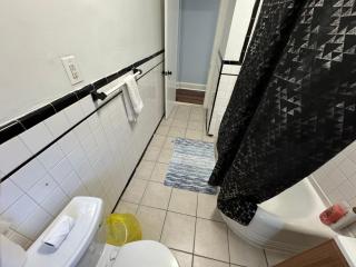 Beautiful Updated 4BR Apartment in DC with Easy Parking - Washington - 6