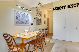 Walk to Mount Snow Resort Unit with Pool and Hot Tubs - 9