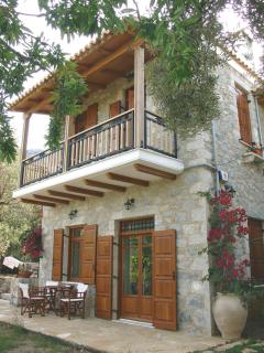 Homeberry, Traditional Stone House in Tiros - Tyros - 2