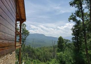 Enjoy Peace and Serenity 2BR Cabin with Hot Tub, Games & Mountain Views in Cobbly Knob Family & Pet Friendly - 9