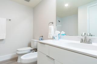 Golden Bay 402 - Miami Beach - 2
