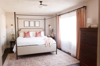 The Bishop Charming 4BR Retreat OU Campus 100yo - 4