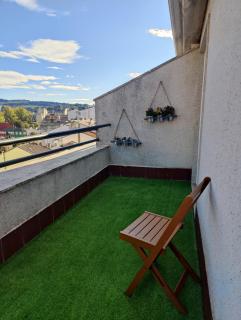 Ático espacioso en zona céntrica - 1