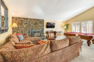 Bend Golf and Country Club Vacation Home - 7