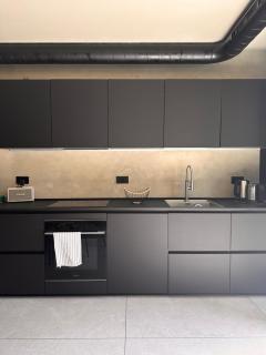 Modern canal-side loft with private garden - Milan - 8