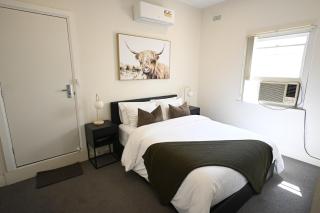 Townhouse in Glen Iris - 7