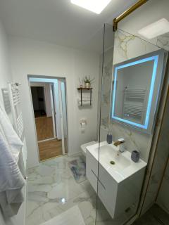 Luxury Suites - Alexandria - 5