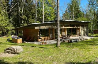 Family House With Large Plot Near The Water - 8