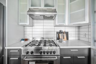 Prime Williamsburg Luxury One Bedroom With Balcony - Brooklyn - 1