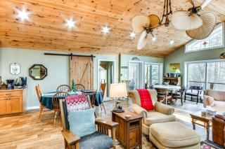 Riverfront Newland Home with Pool and Golf Club Access - Newland - 5