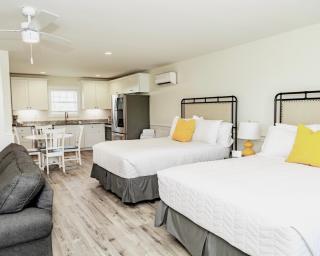 307 Queen Suite , 3rd Floor Sundown - Surf City - 1
