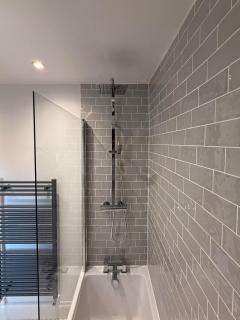 2 bedroom 2 bathroom apartment - Nottingham - 3