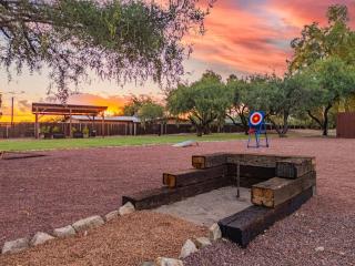 Large Groups Solana Spanish Villas 5 Acre Estate - Tucson - 1