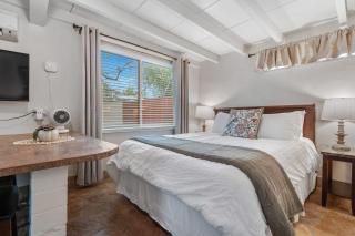 Couples Retreat Pickleball Heated Pool Solana Suite 7 - 8