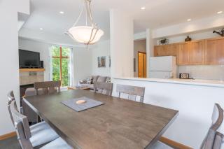 Bright and Clean, Walk Everywhere, Shared Pool and Hot Tub - 8