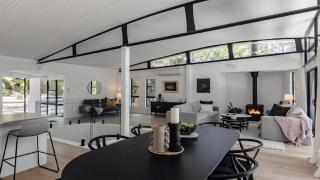 Elegant Abode Only Moments To Macmasters Beach - Macmasters Beach - 6