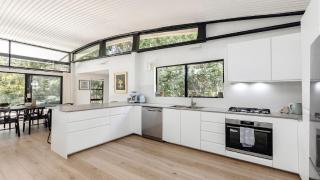 Elegant Abode Only Moments To Macmasters Beach - Macmasters Beach - 3