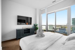 RentX 3Bedroom Penthouses near Rogers Centre & MTCC - 4