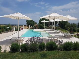Manor in Marche with Pool and Adriatic Views - 4
