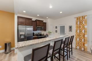 Stylish Getaway near City Center and Amphitheater - Raleigh - 5