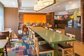 Fairfield Inn & Suites by Marriott Columbus - Columbus - 1