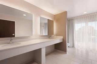 Fairfield Inn & Suites by Marriott Charlottesville Downtown/University Area - Charlottesville - 4