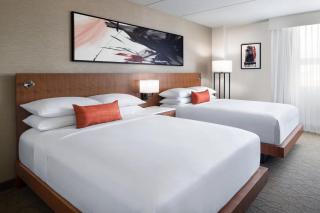 Delta Hotels by Marriott Green Bay - 5