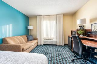 Fairfield Inn Charlotte Northlake - Charlotte - 1