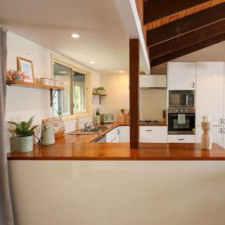 Jenny's on The Mtn - 1