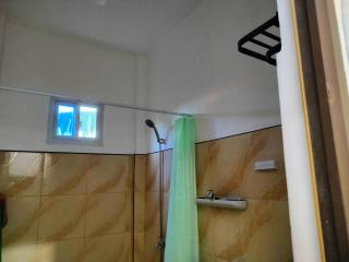 Simple, Spacious Home To Stay, 2Bedrooms 2 Toilet & Bath 1 car garage - 7