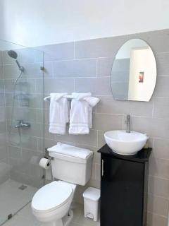 The White Rock Hotel B&B - 1