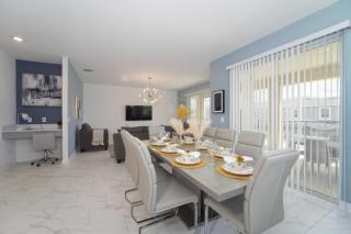 Luxury 6 Bedroom 5 bath poolHome 285 - 8