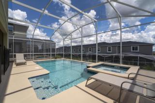 Luxury 6 Bedroom 5 bath poolHome 285 - 9