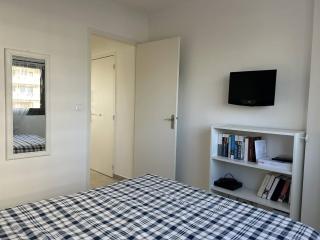 Appartement rénové avec garage et climatisation au Lavandou - FR-1-251-850 - 1