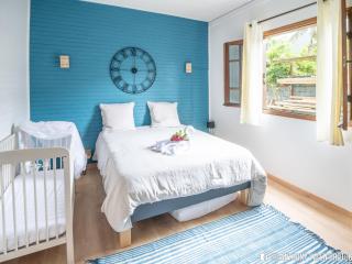 Villa spacieuse avec jardin, cheminée et billard, 5 chambres pour 10 pers. - FR-1-786-35 - Les Avirons - 1