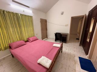 Nikitas's Home stay - Ernakulam - 8