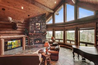 Kingston House - - 9