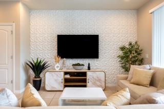 Modern 5BR TwnHome w Private Pool Near Disney 358 - 9