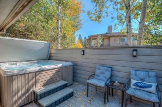 Private stunning Lake View, A/C, Hot Tub - Sunriver - 6