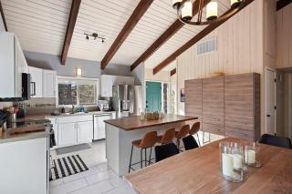 Pine Knoll - Bend - 3