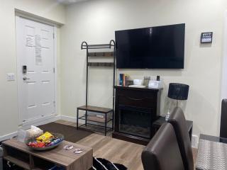 Charming Oasis Tranquil Suite 8 min Airport, AC - 6