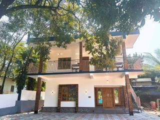 Chakkantharas Premium Villa - Athirappilly - 0