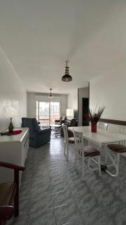 Aconchegante apartamento 2 dormitórios no centro com vaga - Capão da Canoa - 7