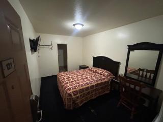 Budget Inn Motel - 2